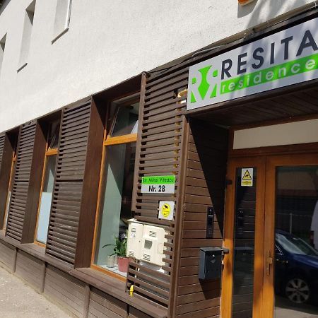 Resita Residence Sauna Apartment Bagian luar foto
