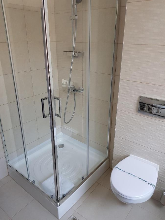 Resita Residence Sauna Apartment Bagian luar foto