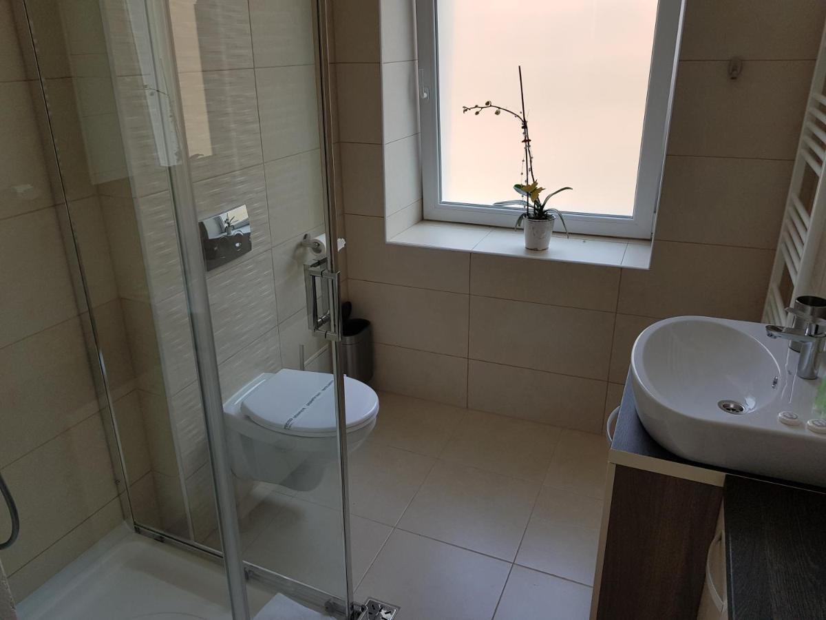 Resita Residence Sauna Apartment Bagian luar foto